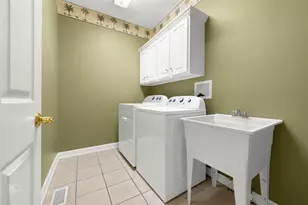2820 Fairhauser Ct, Naperville, IL 60564 - Photo 10