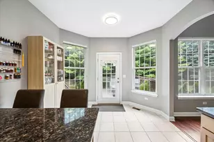 2446 Abbey Dr, Darien, IL 60561 - Photo 6