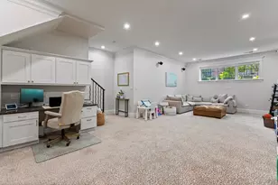 3921 N Greenview Ave, Chicago, IL 60613 - Photo 28