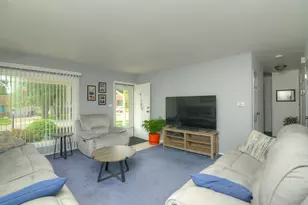 736 Cynthia Ln, Glendale Heights, IL 60139 - Photo 2