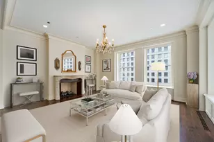 159 E Walton Pl, Chicago, IL 60611 - Photo 6