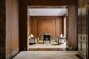 159 E Walton Pl, Chicago, IL 60611 - Photo 2