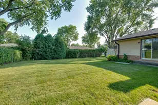 231 Clearmont Dr, Elk Grove Village, IL 60007 - Photo 22