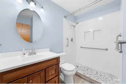 231 Clearmont Drive, Elk Grove Village, IL 60007 - Photo 16