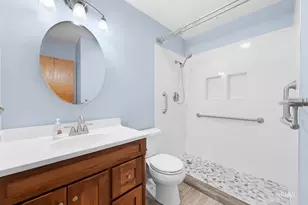 231 Clearmont Dr, Elk Grove Village, IL 60007 - Photo 16