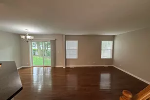 2399 Stoughton Cir, Aurora, IL 60502 - Photo 4