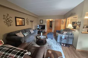 17806 Bernard Dr, Orland Park, IL 60467 - Photo 4