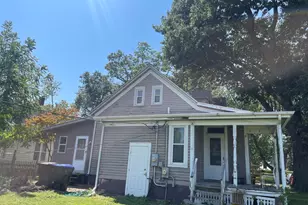 910 Summit St, Bloomington, IL 61701 - Photo 18