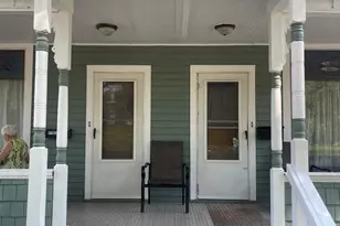 910 Summit St, Bloomington, IL 61701 - Photo 2