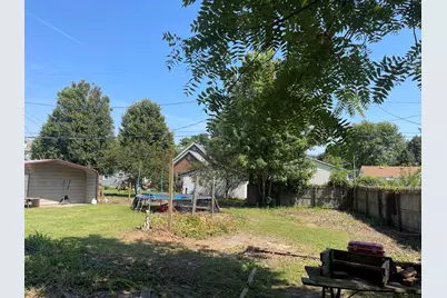 910 Summit Street, Bloomington, IL 61701 - Photo 16