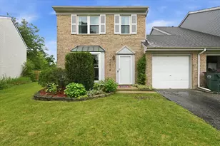 1274 Robin Dr, Carol Stream, IL 60188 - Photo 1