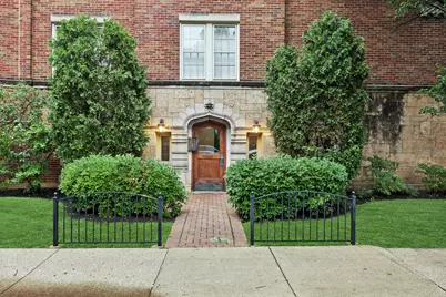 344 S Maple Avenue #2B, Oak Park, IL 60302 - Photo 2