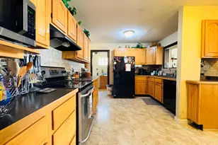 901 Parkview Ave, Rockford, IL 61107 - Photo 12