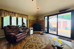 901 Parkview Ave, Rockford, IL 61107 - Photo 16