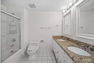 1333 Briarwood Dr, Naperville, IL 60540 - Photo 10
