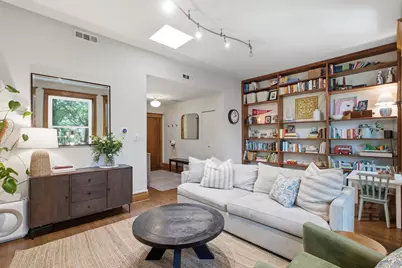 833 W Buckingham Place #3, Chicago, IL 60657 - Photo 4