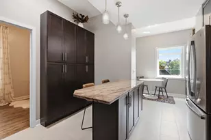 833 W Buckingham Pl, Chicago, IL 60657 - Photo 14