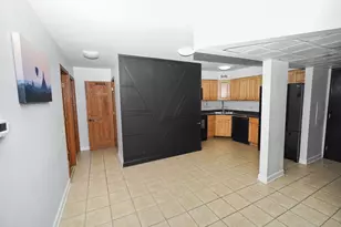 9332 Landings Ln, Des Plaines, IL 60016 - Photo 14