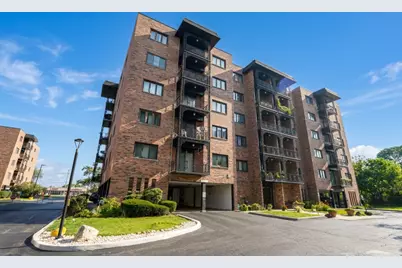 9332 Landings Lane #502, Des Plaines, IL 60016 - Photo 1