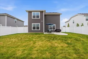 116 Fieldcrest Ave, Hampshire, IL 60140 - Photo 30