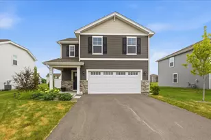 116 Fieldcrest Ave, Hampshire, IL 60140 - Photo 1