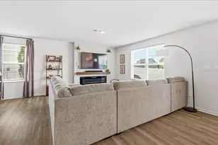 116 Fieldcrest Ave, Hampshire, IL 60140 - Photo 6