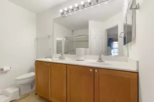 721 Hanbury Dr, Des Plaines, IL 60016 - Photo 12