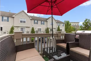 721 Hanbury Dr, Des Plaines, IL 60016 - Photo 6