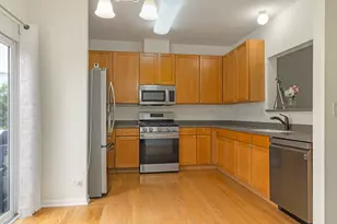 721 Hanbury Dr, Des Plaines, IL 60016 - Photo 4