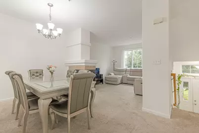 721 Hanbury Drive, Des Plaines, IL 60016 - Photo 2