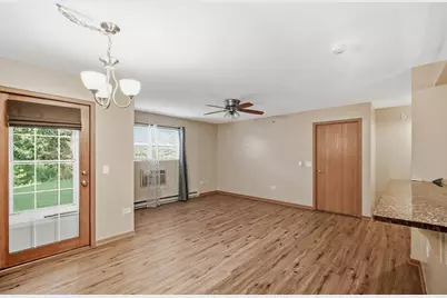 1524 W Sand Bar Court #1B, Round Lake, IL 60073 - Photo 4