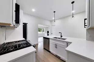 4911 W Argyle St, Chicago, IL 60630 - Photo 12