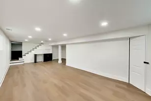 4911 W Argyle St, Chicago, IL 60630 - Photo 32