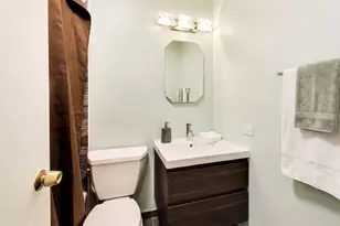 777 N Michigan Ave, Chicago, IL 60611 - Photo 12