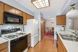201 Walters Ln, Itasca, IL 60143 - Photo 6