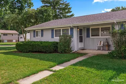 1706 Willow Street, Sycamore, IL 60178 - Photo 2