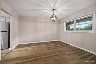 1706 Willow St, Sycamore, IL 60178 - Photo 8