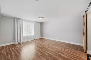 1996 Holbrook Ln, Hoffman Estates, IL 60194 - Photo 14