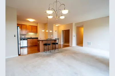 77 N Quentin Road #310, Palatine, IL 60067 - Photo 4