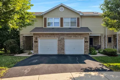 446 S Wenbriar Square, Addison, IL 60101 - Photo 2