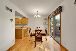 446 S Wenbriar Square, Addison, IL 60101 - Photo 12