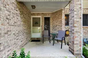 446 S Wenbriar Square, Addison, IL 60101 - Photo 4