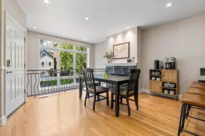1517 N Bosworth Avenue #1, Chicago, IL 60642 - Photo 2
