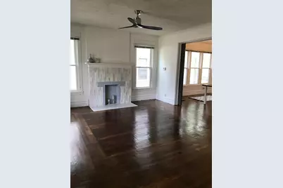 301 E Locust Street, Bloomington, IL 61701 - Photo 4
