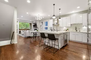 1536 W Walton St, Chicago, IL 60642 - Photo 8