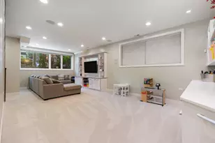 1536 W Walton St, Chicago, IL 60642 - Photo 24