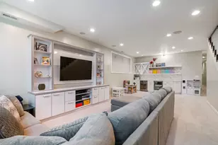 1536 W Walton St, Chicago, IL 60642 - Photo 22