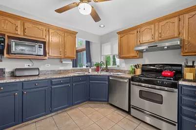 23 Linden Court, South Elgin, IL 60177 - Photo 8