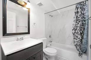 348 E 41st St, Chicago, IL 60653 - Photo 16