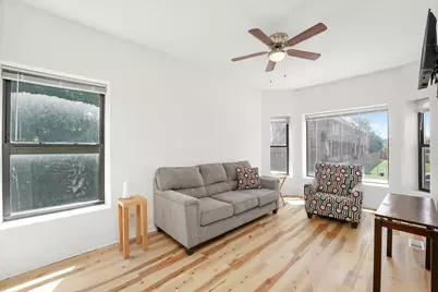 348 E 41st Street #1, Chicago, IL 60653 - Photo 2